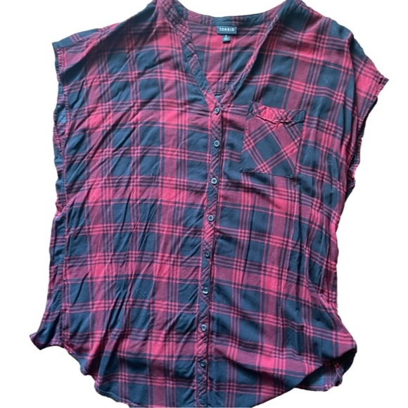 Torrid sleeveless plaid blouse size 2x - Picture 4 of 5